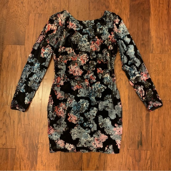 Dress The Population Long Sleeve Velvet Sequin Dress - Size M - Picture 8 of 8